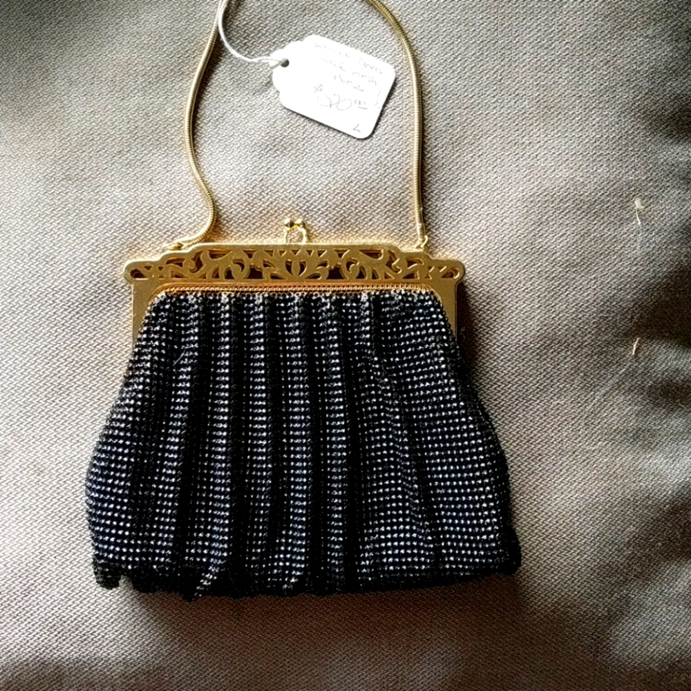 Antique black mesh purse with gold clasp and chain